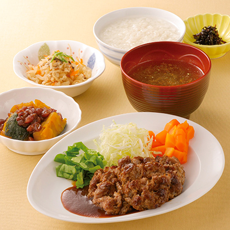 お食事の形態にも対応可能