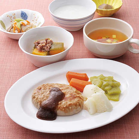 お食事の形態にも対応可能